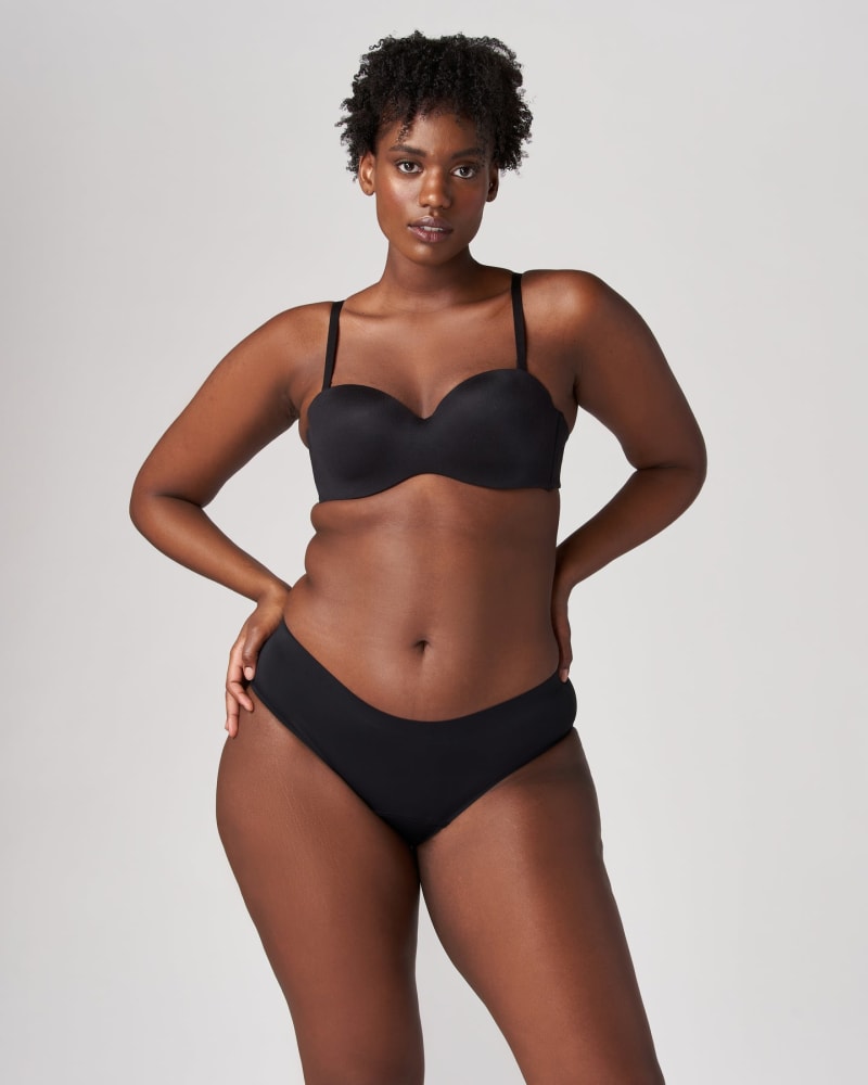 Front of a model wearing a size XXL Seamless Leak-Proof Bikini in BLACK by Viita Protection. | dia_product_style_image_id:282267